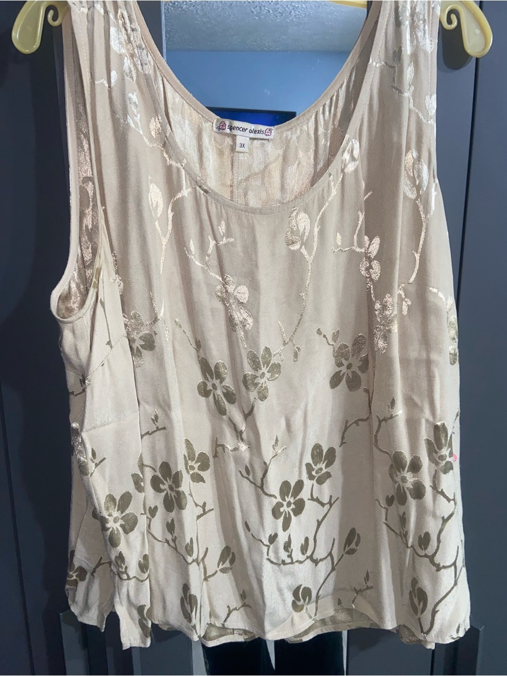 Spencer Alexis Floral Jacquard Sleeveless Shell in Champagne